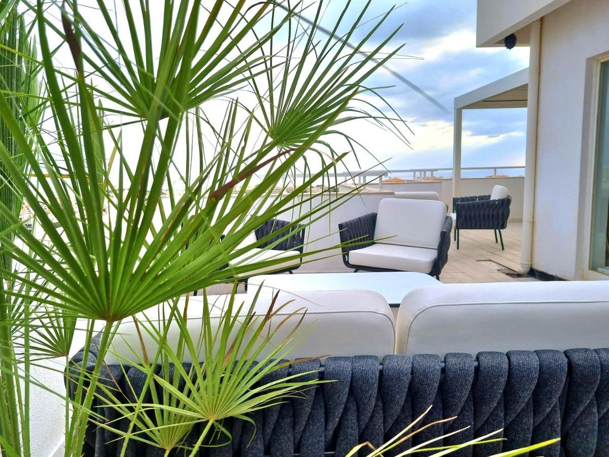 Penthouse Rentอัลบูเฟรา ภายนอก รูปภาพ