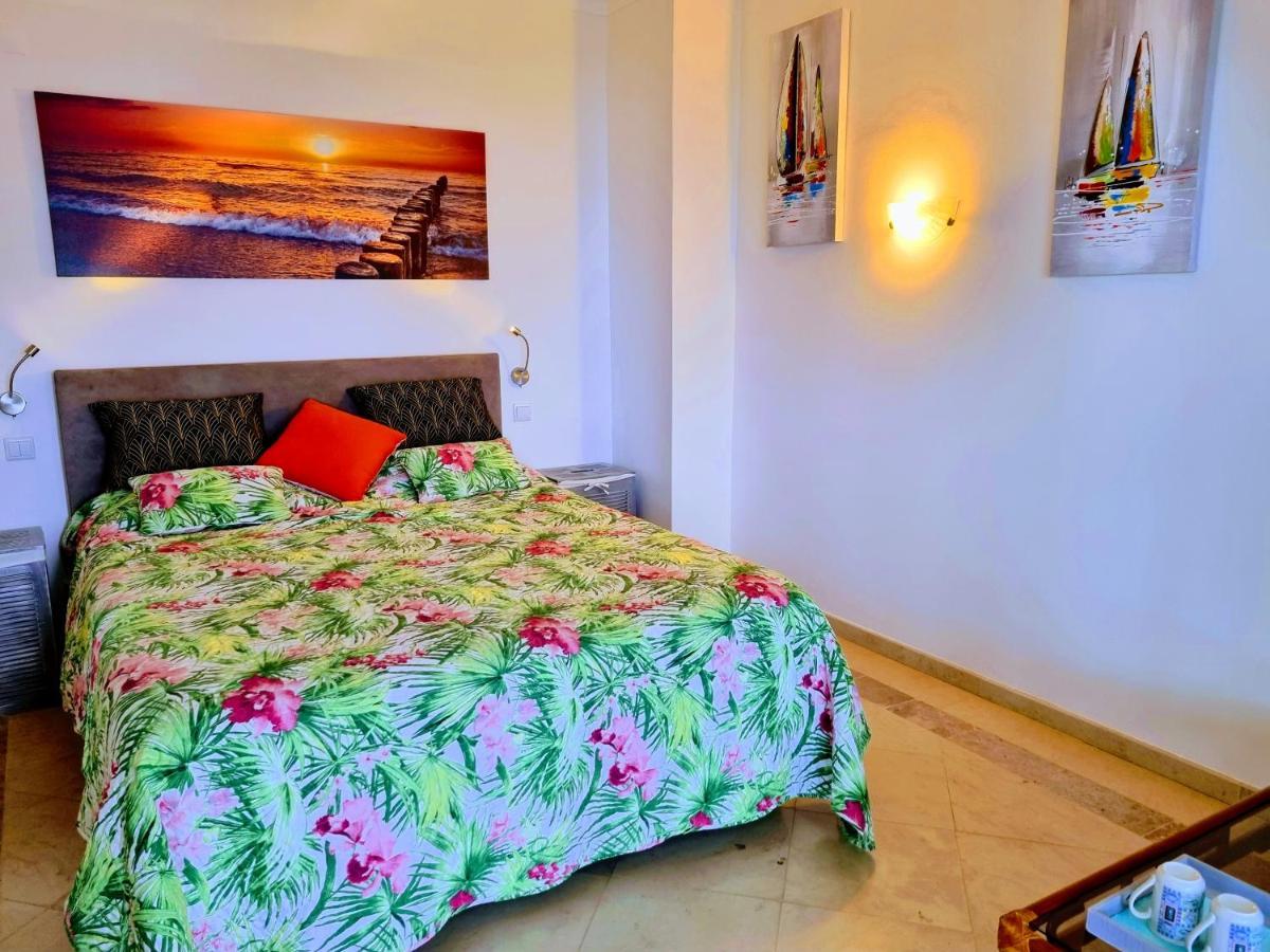 Penthouse Rentอัลบูเฟรา ภายนอก รูปภาพ