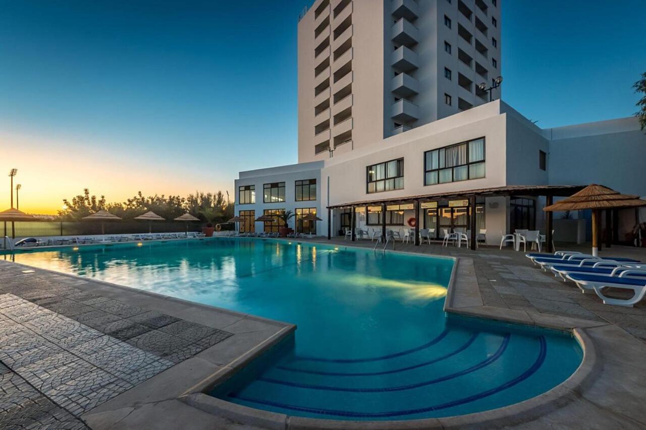 Penthouse Rentอัลบูเฟรา ภายนอก รูปภาพ